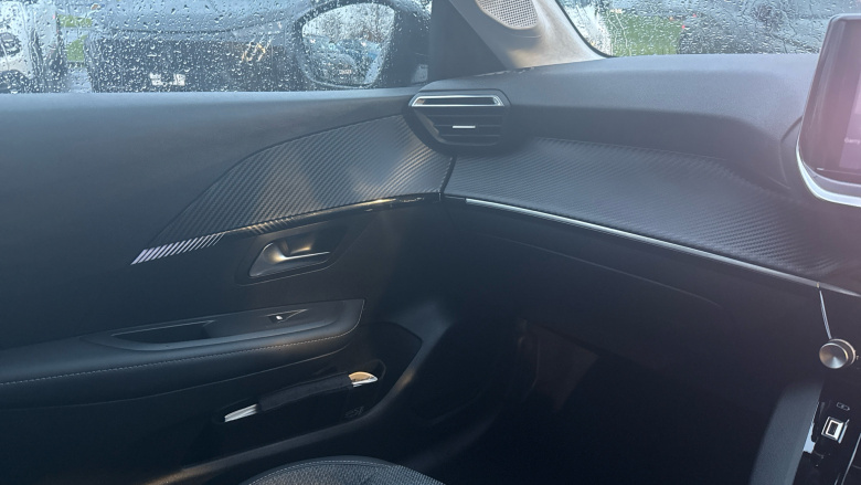 Peugeot 208 1.2 PureTech 100 Allure 5dr Petrol Hatchback